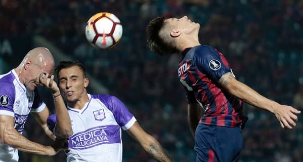 Cerro Porteño vence en el descuento