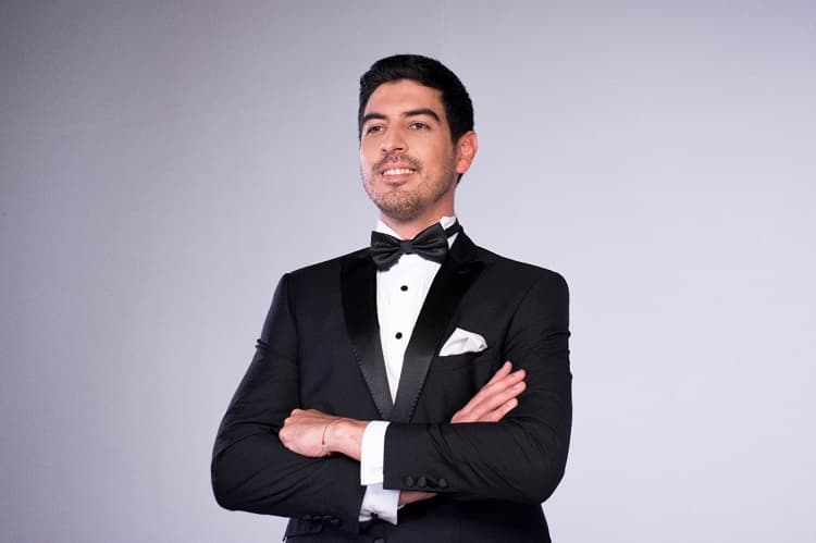 Chiche Corte manda al frente a vecino puerco