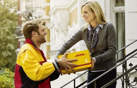 Compañía de envíos ofrece beneficios a miembros de AFS