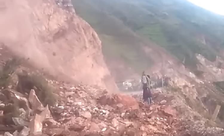 Mujer muere sepultada por un alud