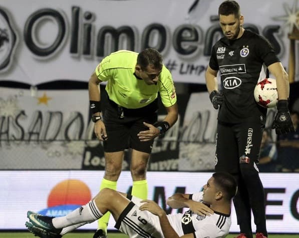 Árbitro revela el porqué expulsó al arquero de Sol