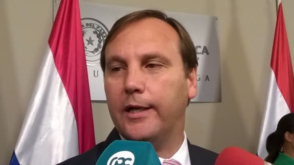 López Moreira hizo renunciar a Balbuena para conceder apuestas deportivas, asegura Galaverna