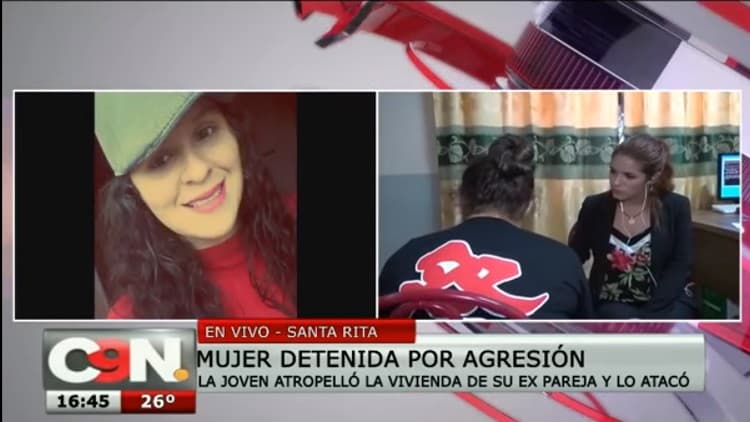 Mujer es imputada por atropellar casa de suboficial