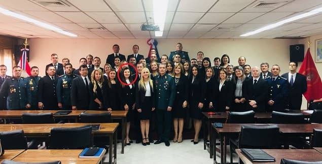 Marginan a doctor en criminología pero aceptan a esposa de asesor cartista