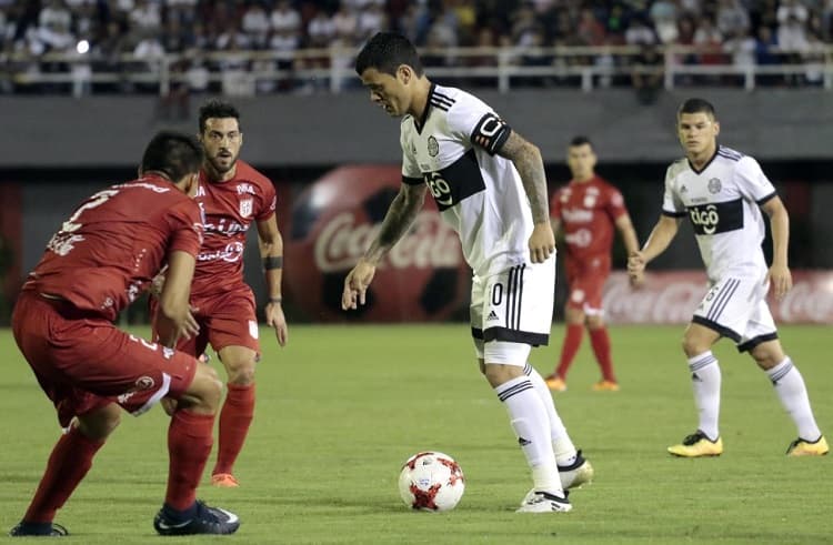 Olimpia se hace más fuerte en la punta