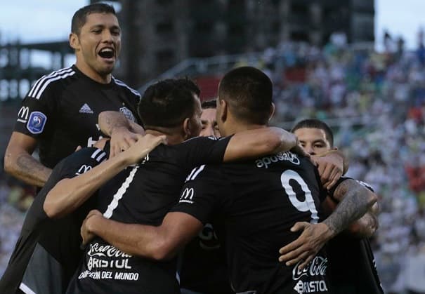 Olimpia golea en el este y es más puntero