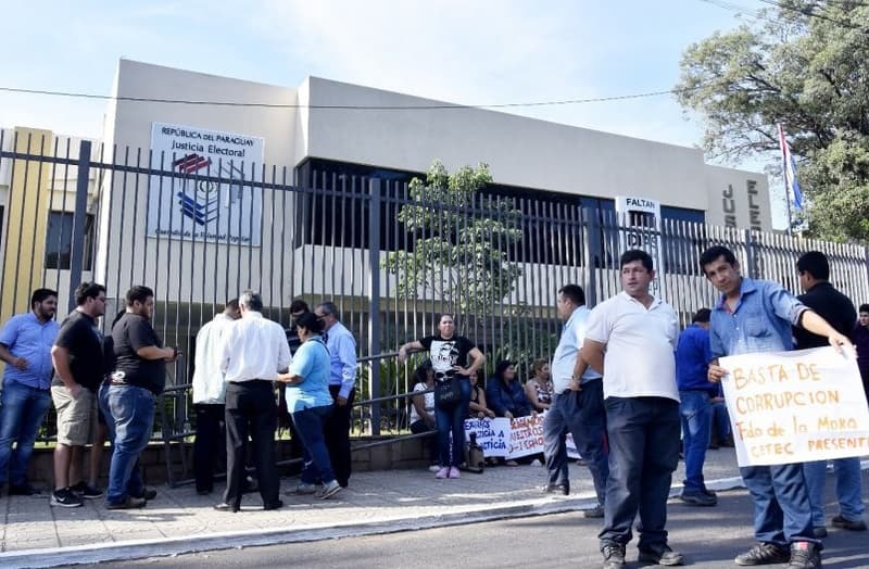 Tránsito frente al TSJE es habilitado