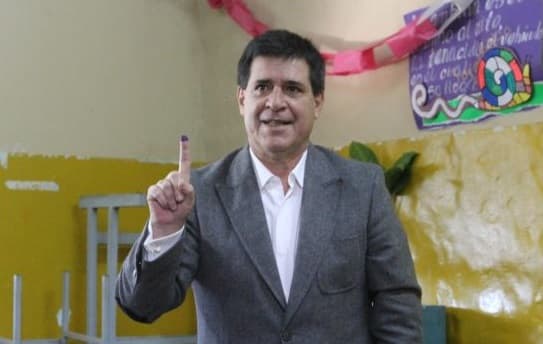 Corte rechaza acción contra candidatura de Cartes