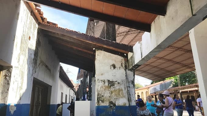 Jornada electoral expone realidad de colegios públicos