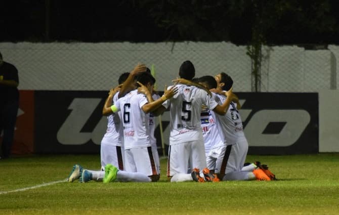 General Díaz venció de visita a Independiente