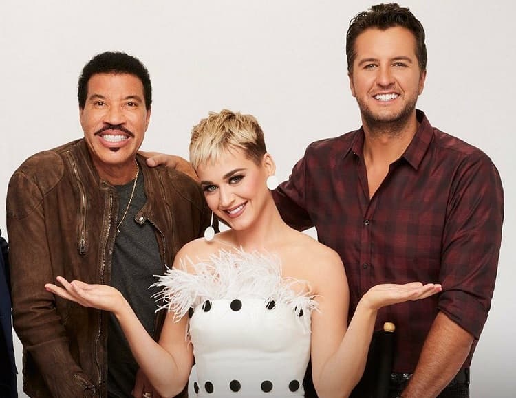 El pantalón de Katy Perry se partió en programa de tv