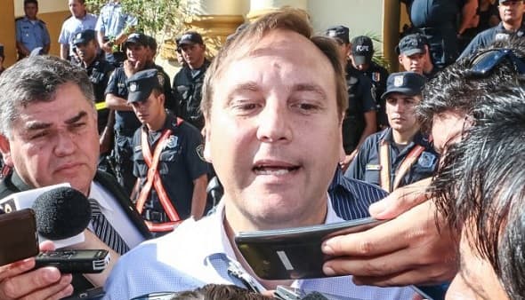 Jefe de Gabinete de Cartes se beneficia de concesión de apuestas deportivas, según Galaverna