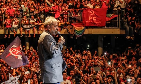 Juez emplaza a Lula para enviarlo a la cárcel