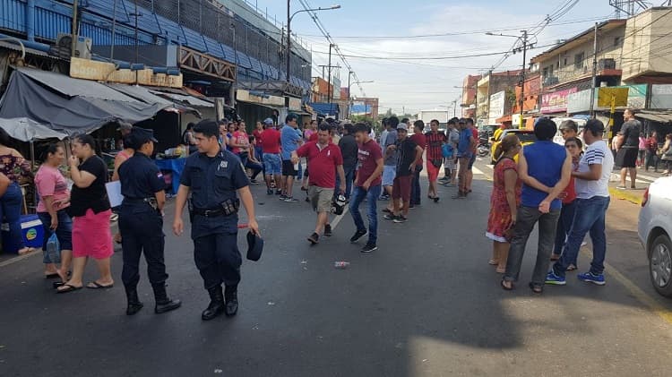 Afectados por allanamiento denuncian saqueos y seguirán con manifestaciones