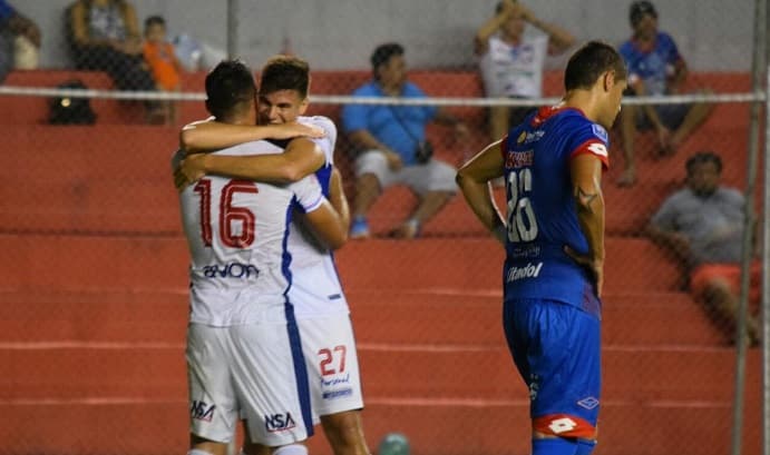 La Academia se impone ante Independiente