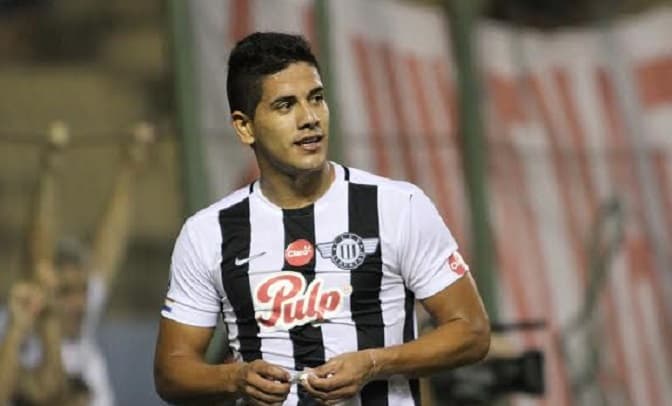 Libertad recurre a la APF para multar a Recalde por indisciplina