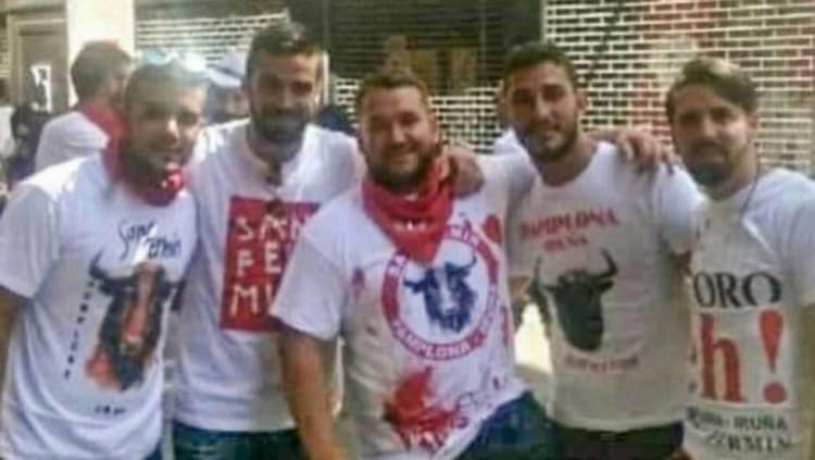 Condenan a miembros de "La Manada" por abuso grupal
