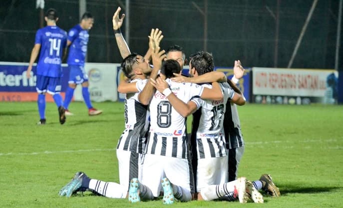 Santaní aprovecha la localía ante Sol