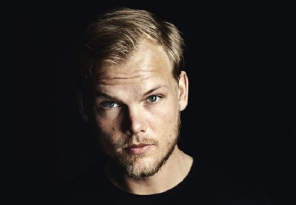 Avicii acabó con su vida con una botella rota