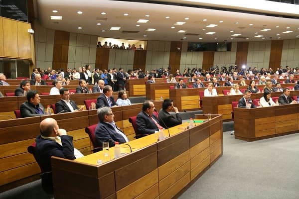 Congreso designa a vicepresidenta, futura Presidenta de la República