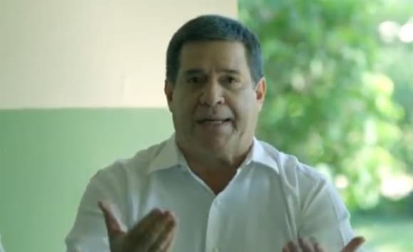 Cartes asegura dejar un país ordenado y transparente