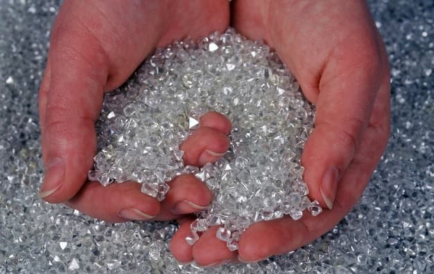 Confirman existencia de diamantes en el país