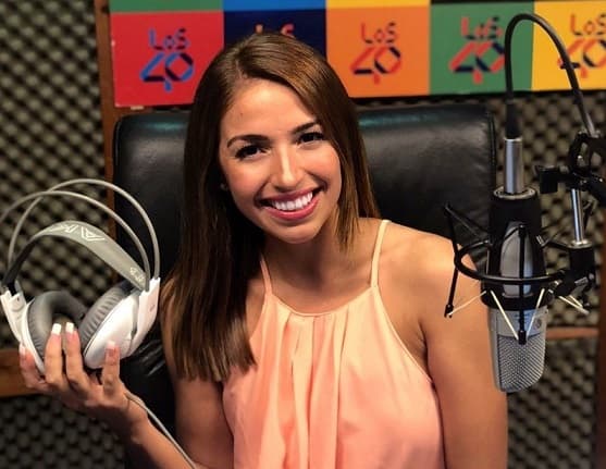 Conductora de radio denuncia maltratos de cuidacoches