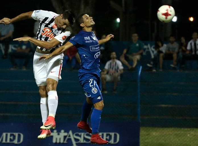 Sol amarga a Libertad en el descuento