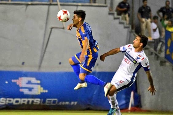 Luqueño vence y devuelve la sonrisa a Olimpia