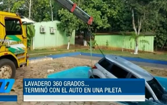 Al estilo Proyecto X, fiesta terminó con un auto en la piscina