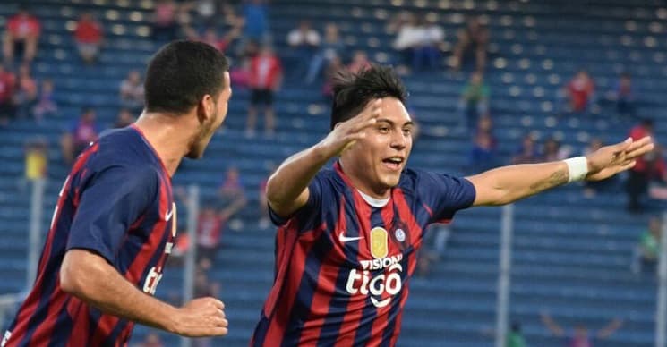 El Ciclón venció a General y sigue dando pelea