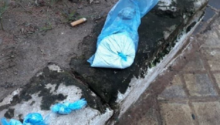 Detienen a jóvenes que vendían harina como cocaína