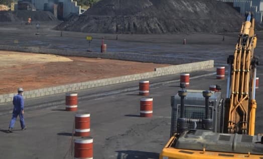 Empresa suspendida obtuvo permiso de manera irregular, según senador