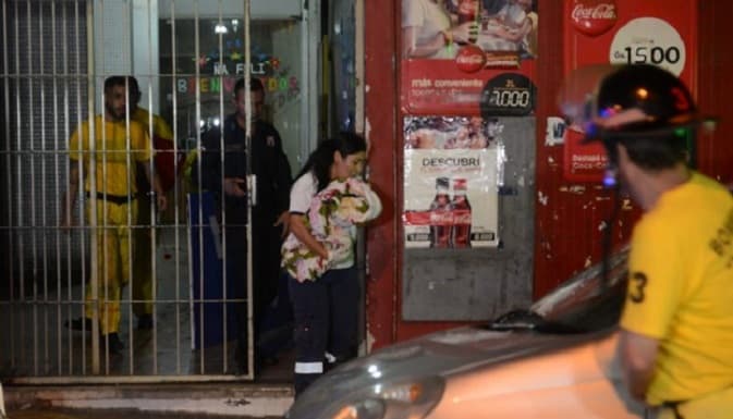 Mujer da a luz en el baño de su vivienda