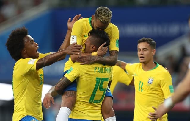 Brasil triunfa y medirá a México en octavos