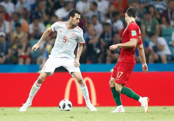 Cristiano salva un punto ante España