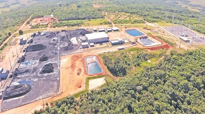 Archer asegura que no está operando