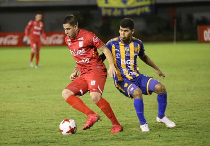 Luqueño vence en duelo de coleros