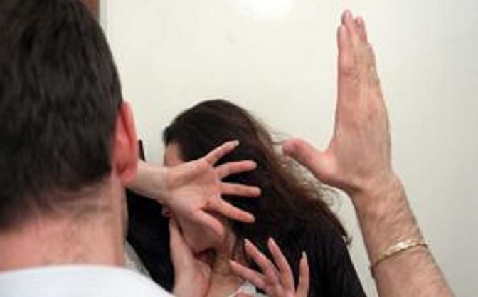 Hombre es condenado a prisión por maltratar a su madre