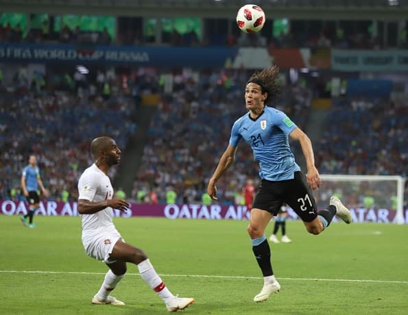 Un incontenible Cavani elimina a Cristiano