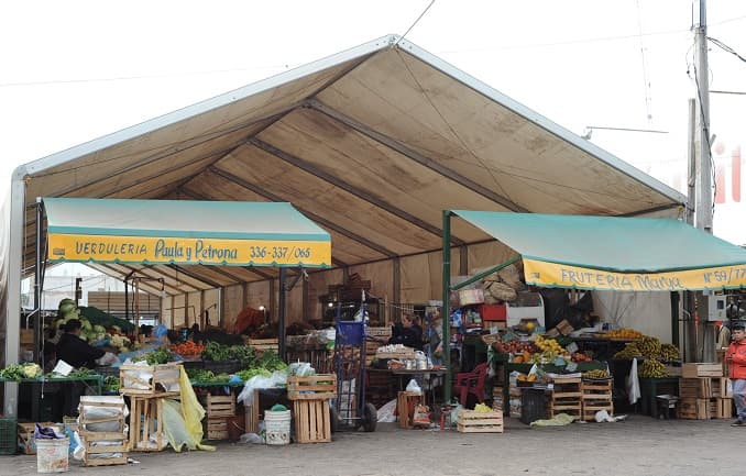 Dejarán a la intemperie a comerciantes del Bloque C del Abasto