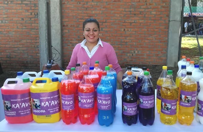 Emprendedoras elaboran sus productos y exponen en Ciudad Mujer