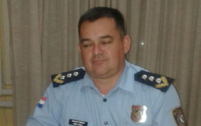 Ordenan prisión para comisario por resguardar a líder narco