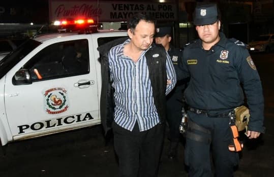 Detienen a hombre que atacó con machete a su madre