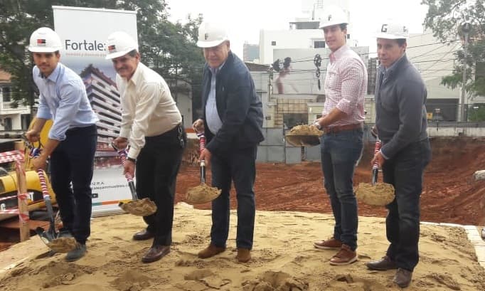 Fortaleza dio la palada inicial al proyecto de edificios “25 de Mayo”