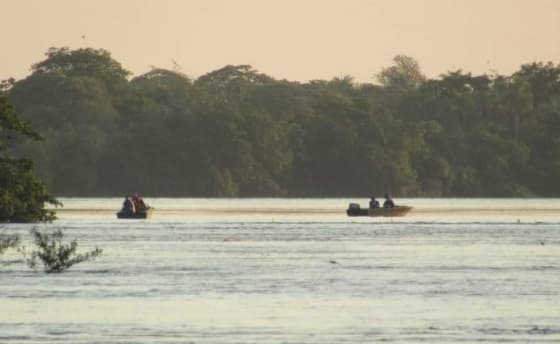 Hallan cuerpo de joven que rescató del río a una niña