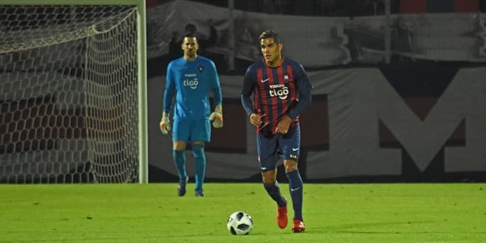 Sin llegar a debutar, refuerzo de Cerro sufre grave lesión