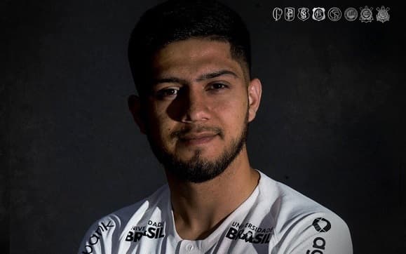 Ángel Romero da la bienvenida a Sergio Díaz