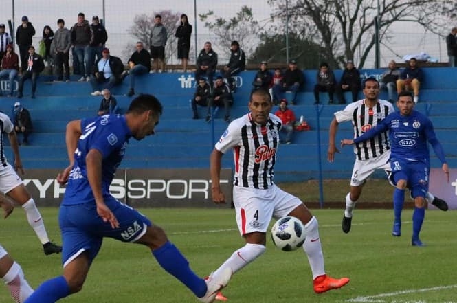 Libertad vence a Sol de América en Villa Elisa