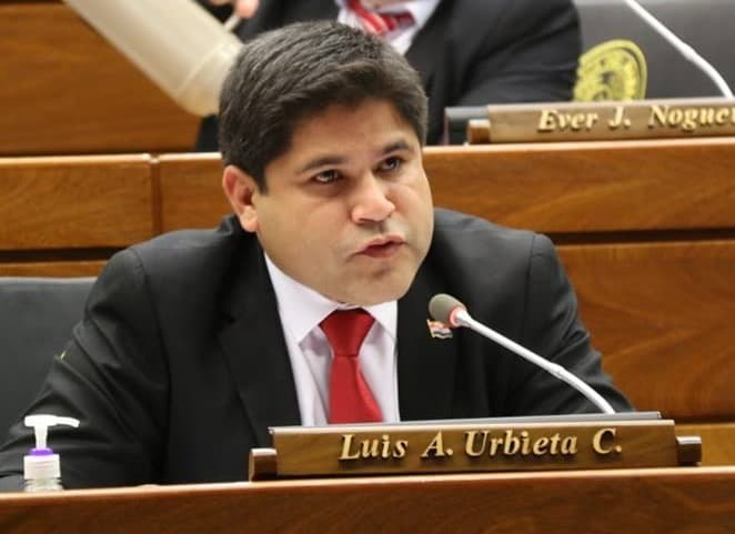 Fiscala incauta documentos secuestrados de gobernación